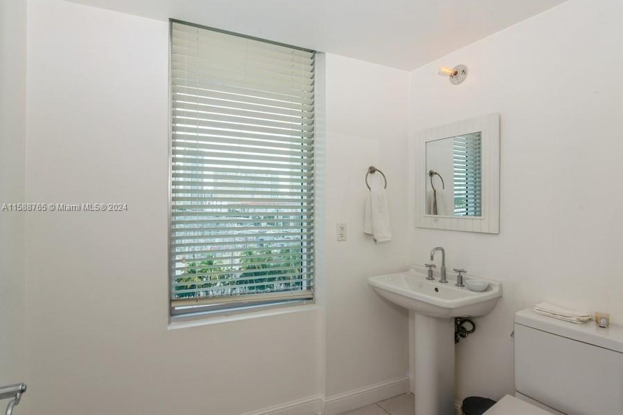 185 Sw 7th St 703 Property Photo 11