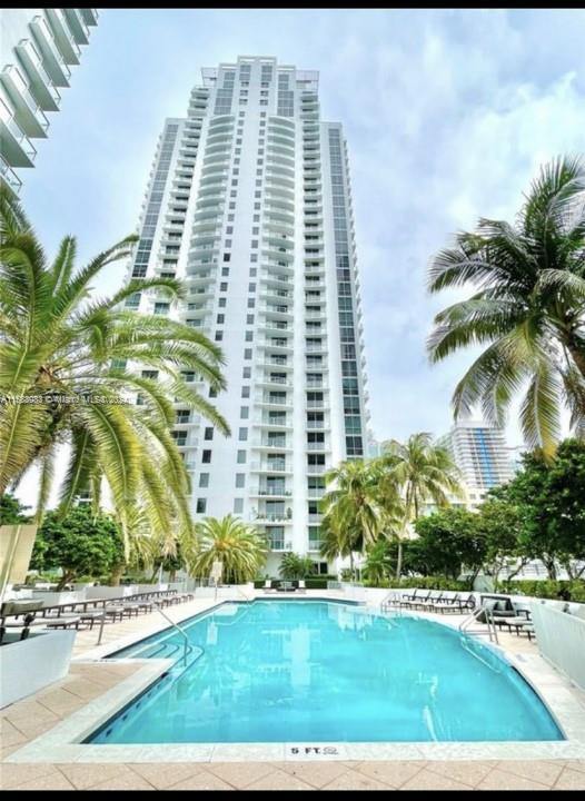 1060 Brickell Ave 1203 Property Photo 1
