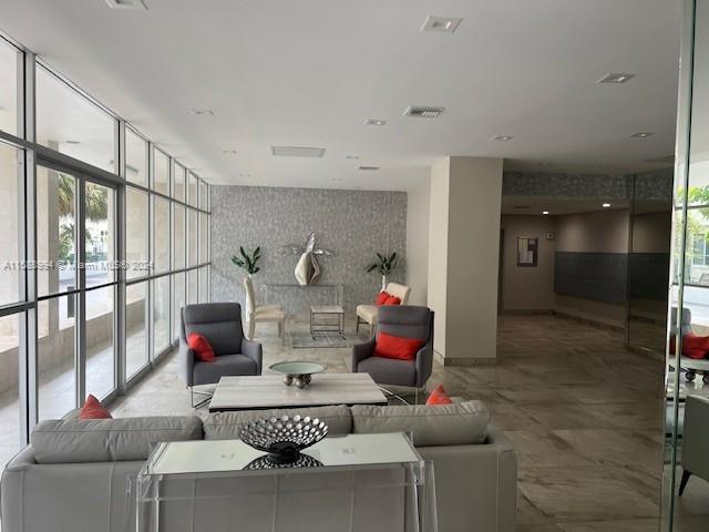 3113 S Ocean Dr 410 Property Photo 1
