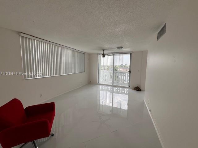 3113 S Ocean Dr 410 Property Photo 4