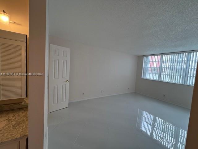 3113 S Ocean Dr 410 Property Photo 18