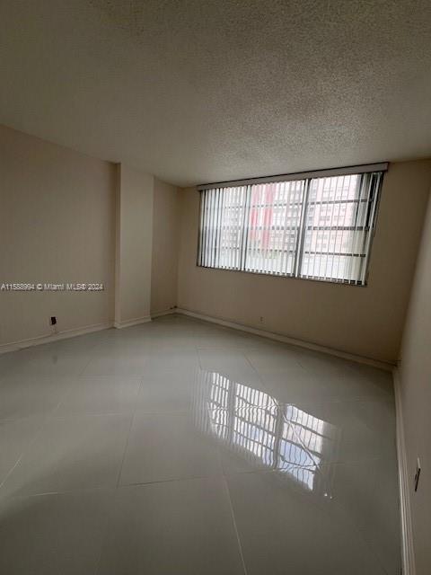 3113 S Ocean Dr 410 Property Photo 24