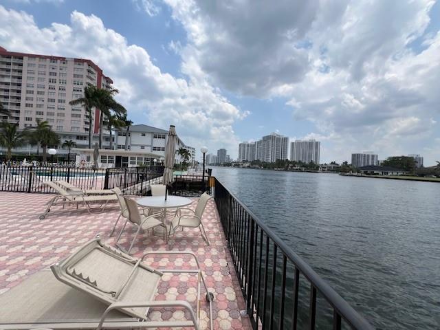 3113 S Ocean Dr 410 Property Photo 34