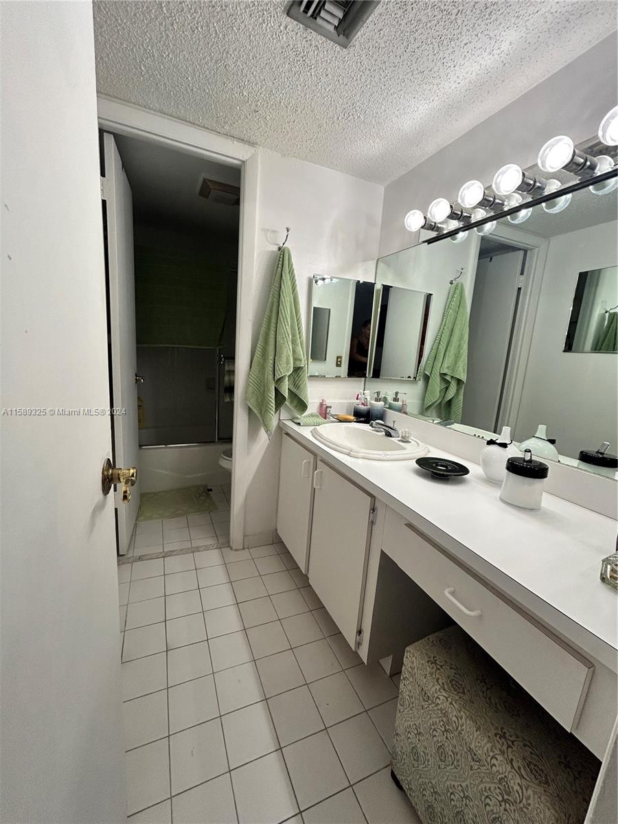 5050 Nw 7th St Ph1 Property Photo 23