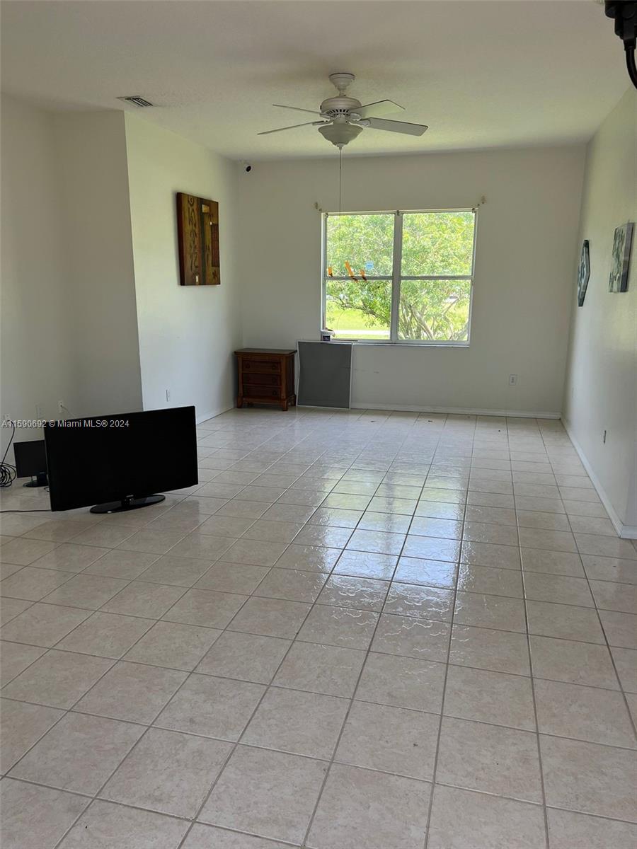 966 San Rafael Property Photo 10