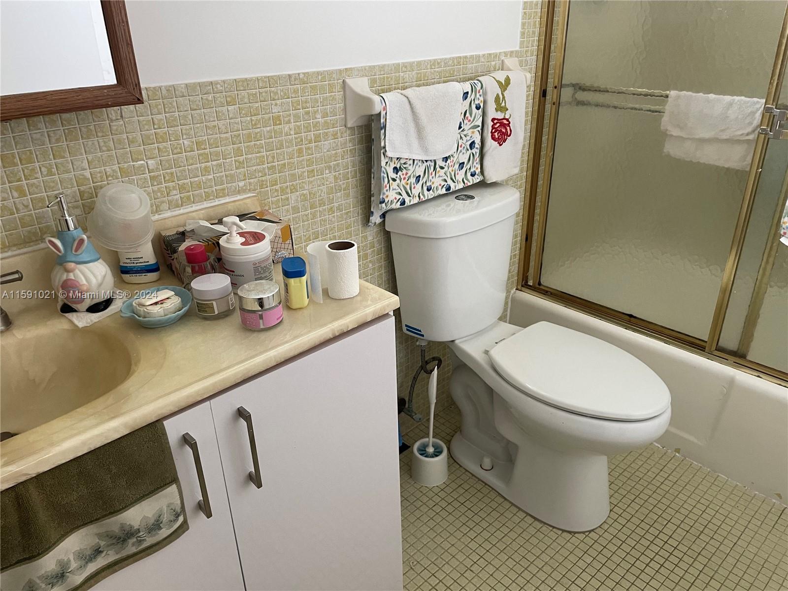 2300 Park Ln 105 Property Photo 16