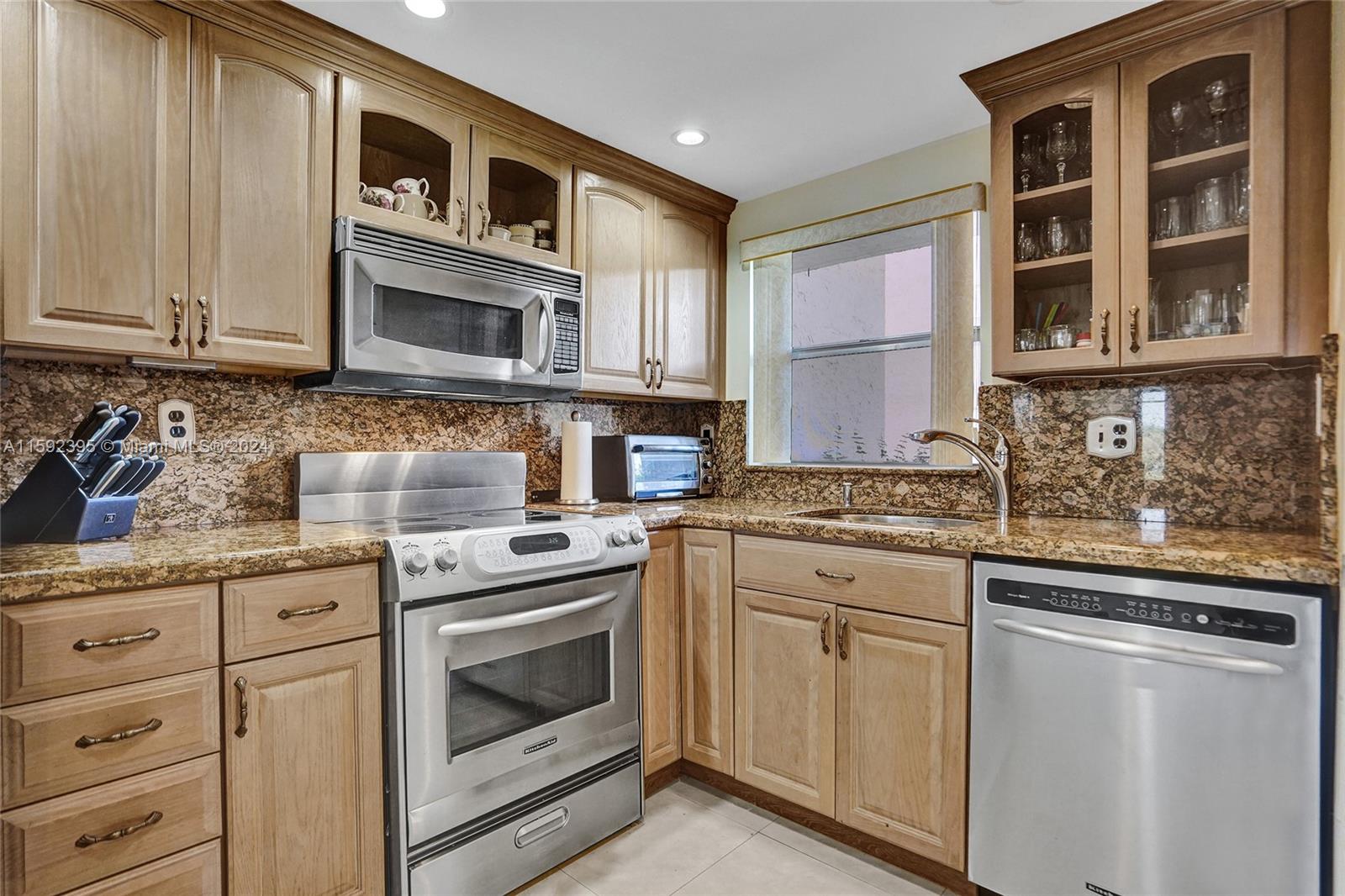 9440 Sunrise Lakes Blvd 111 Property Photo 1