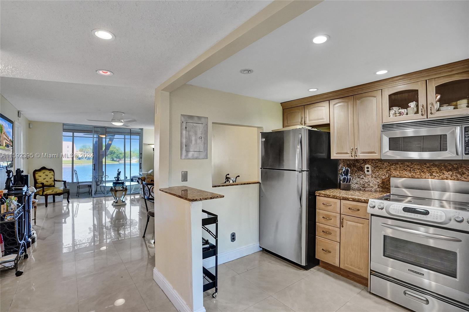 9440 Sunrise Lakes Blvd 111 Property Photo 2