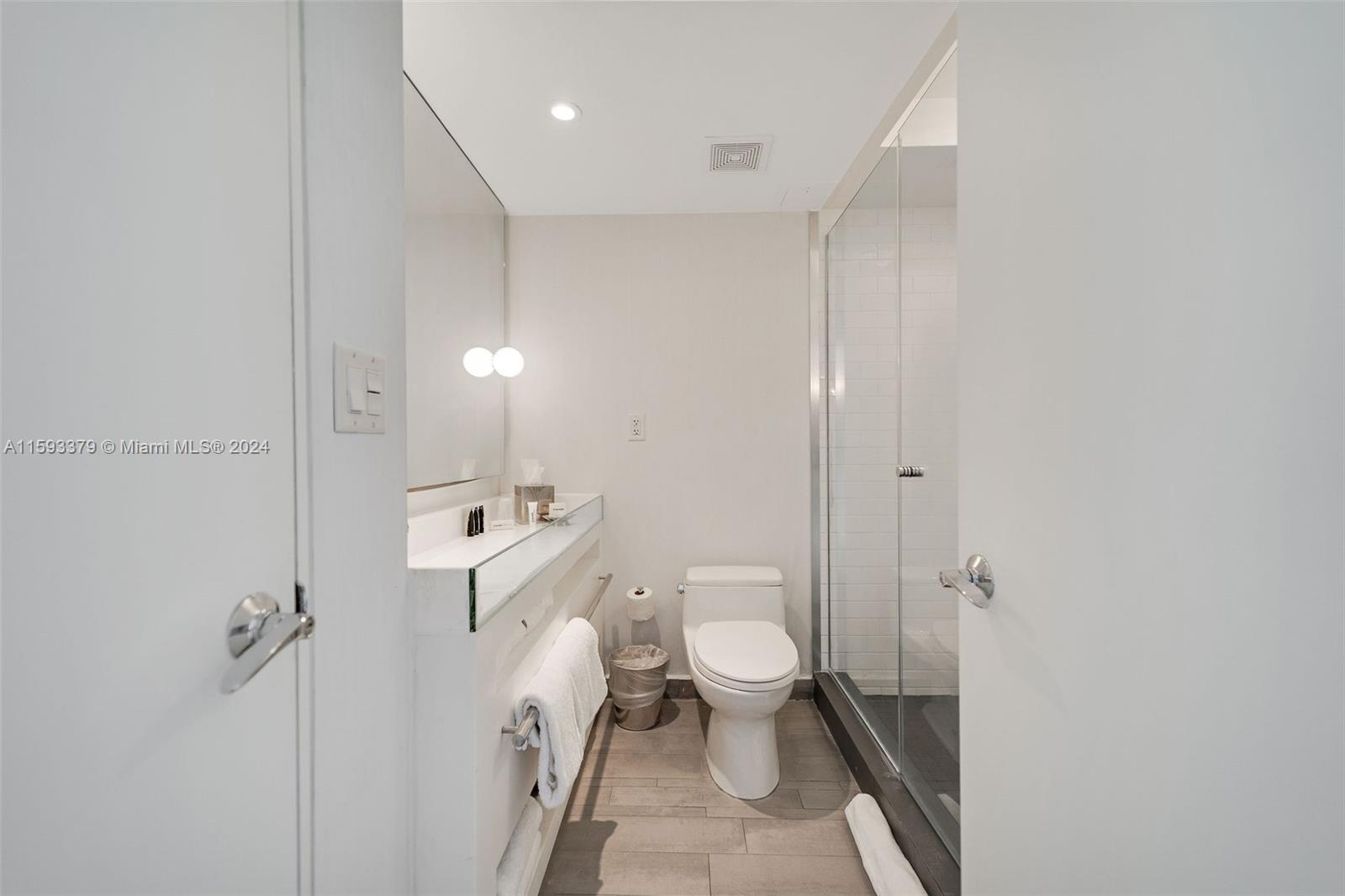1100 West Ave 917 Property Photo 14