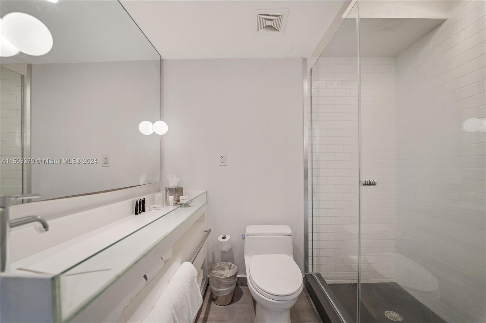 1100 West Ave 917 Property Photo 15