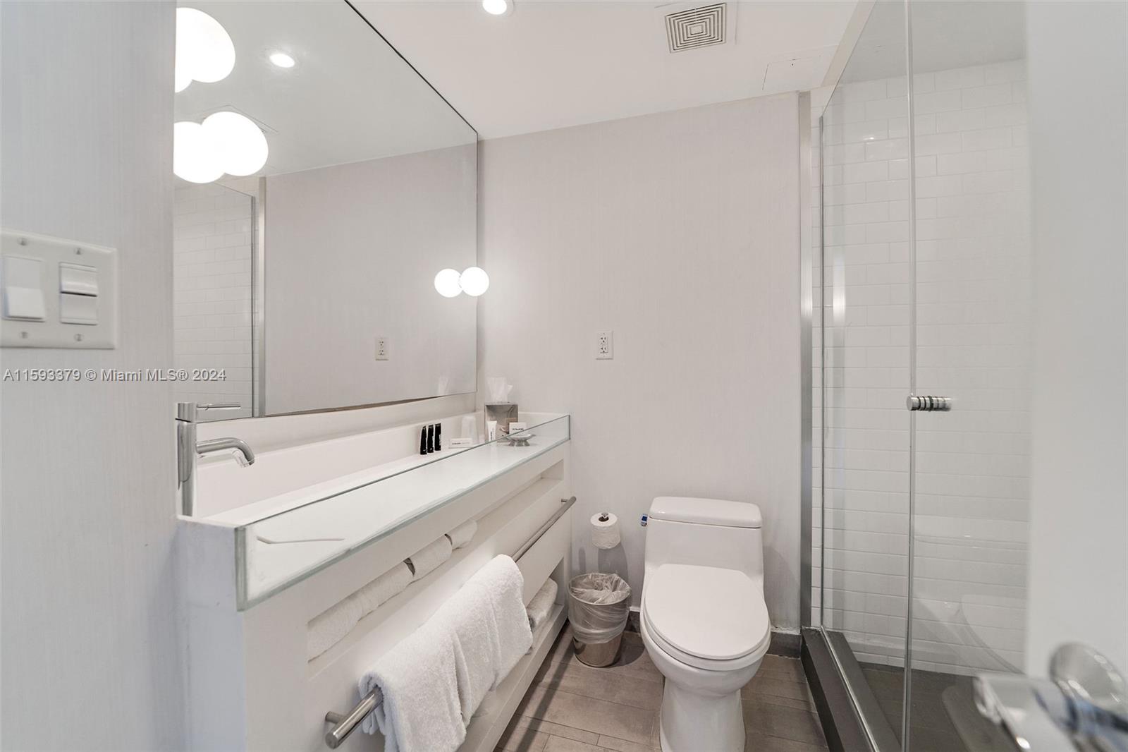 1100 West Ave 917 Property Photo 16