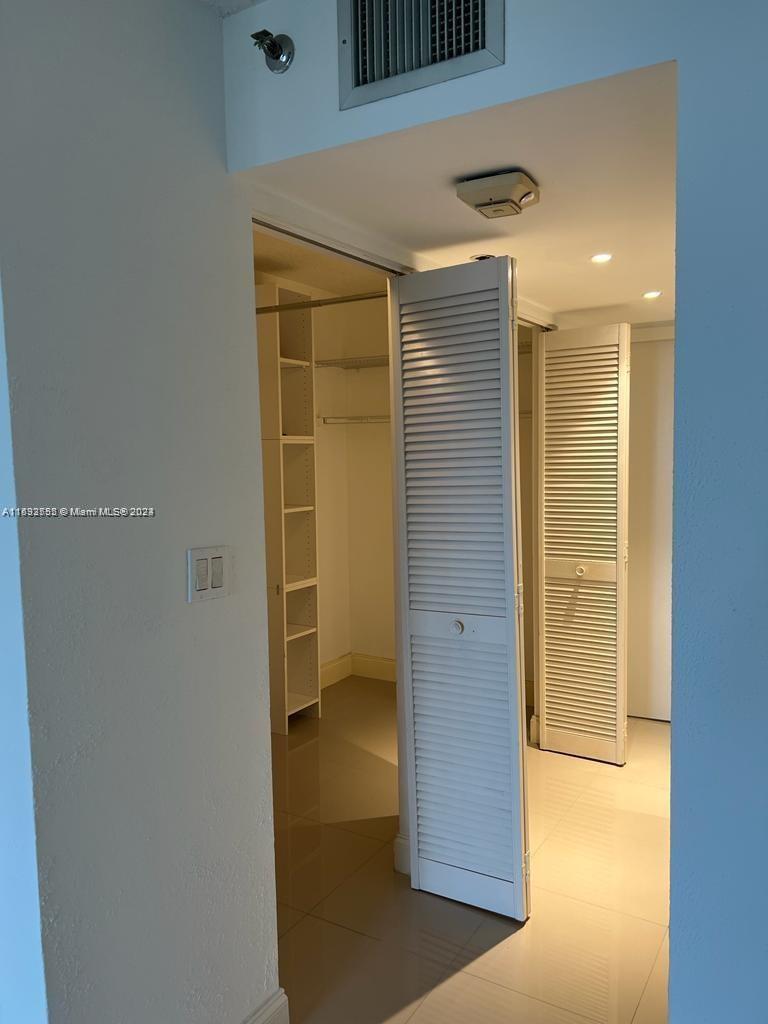 1717 N Bayshore Dr A-1638 Property Photo 25