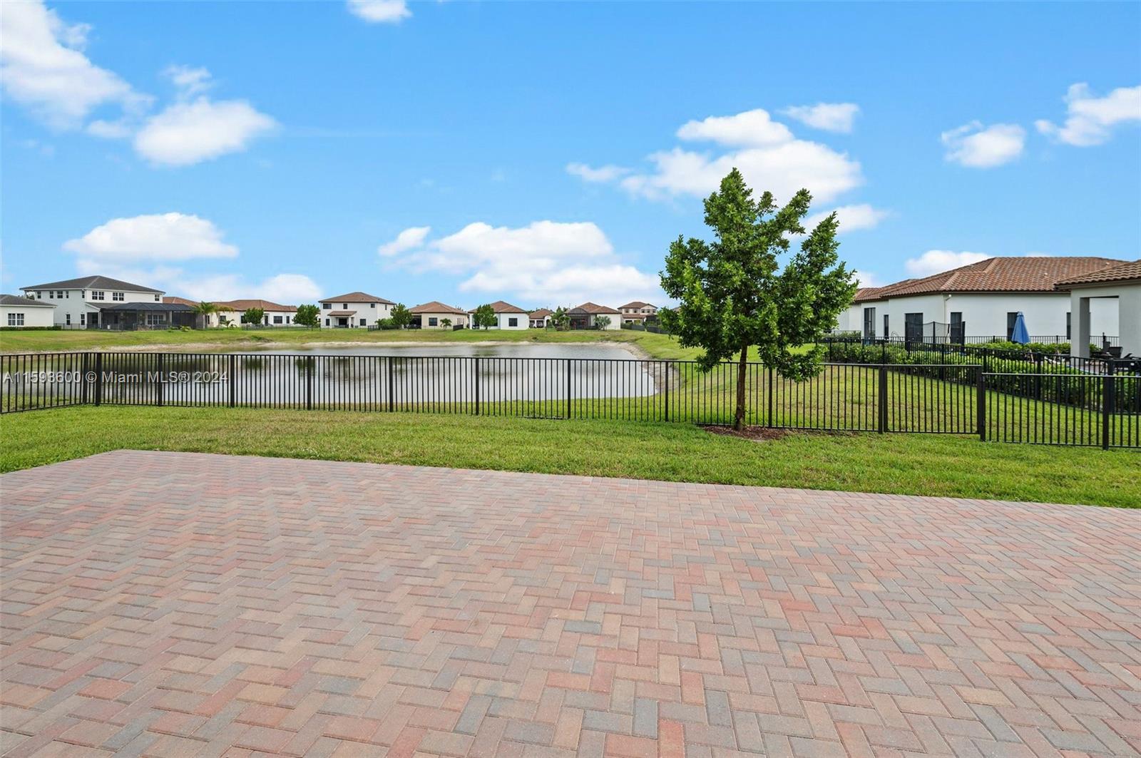 4939 Iron Horse Way Property Photo 27