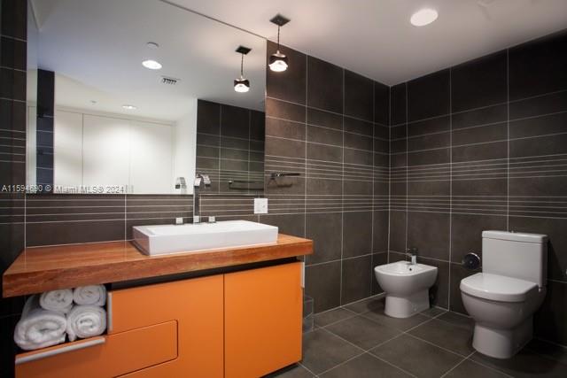 2155 Washington Ct 110 Property Photo 7