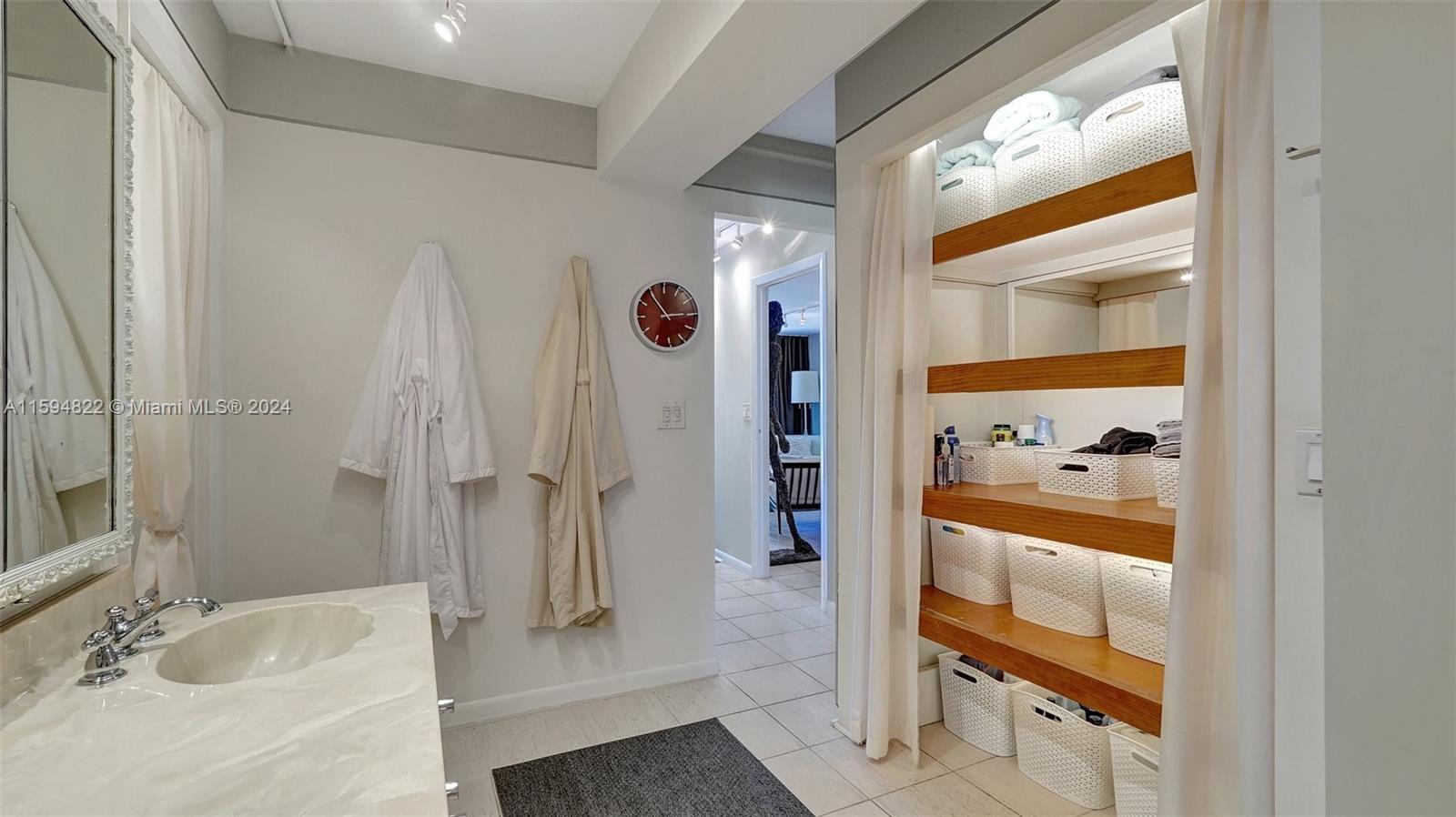 1500 S Ocean Dr 12h Property Photo 15