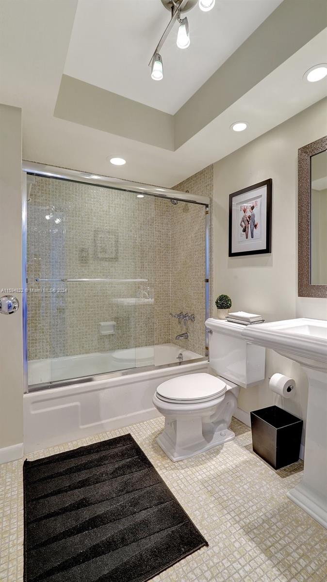 1500 S Ocean Dr 12h Property Photo 22
