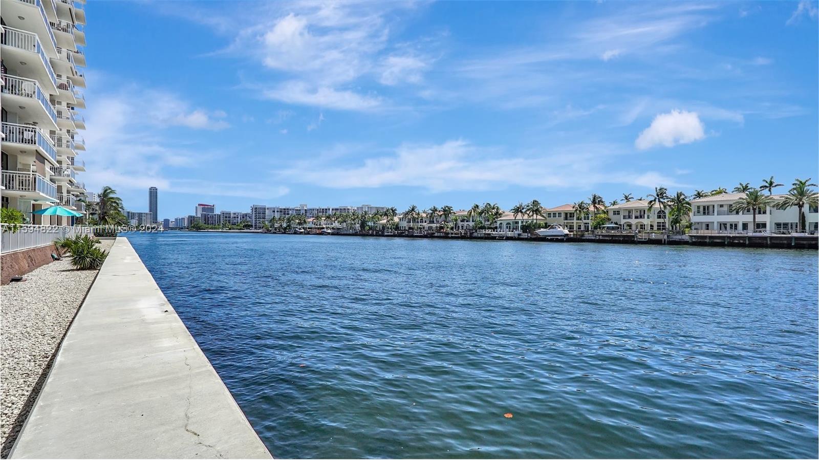 1500 S Ocean Dr 12h Property Photo 28