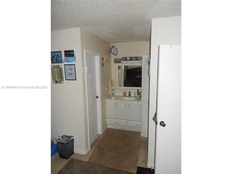 6001 N Falls Cir Dr 403 Property Photo 8