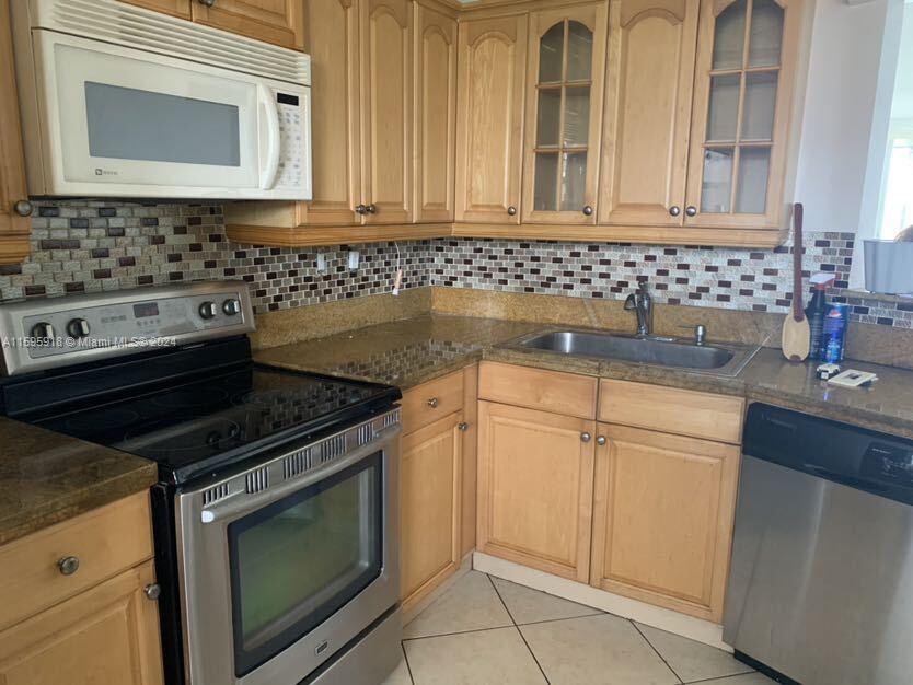 1750 Ne 191st St 628-4 Property Photo 9