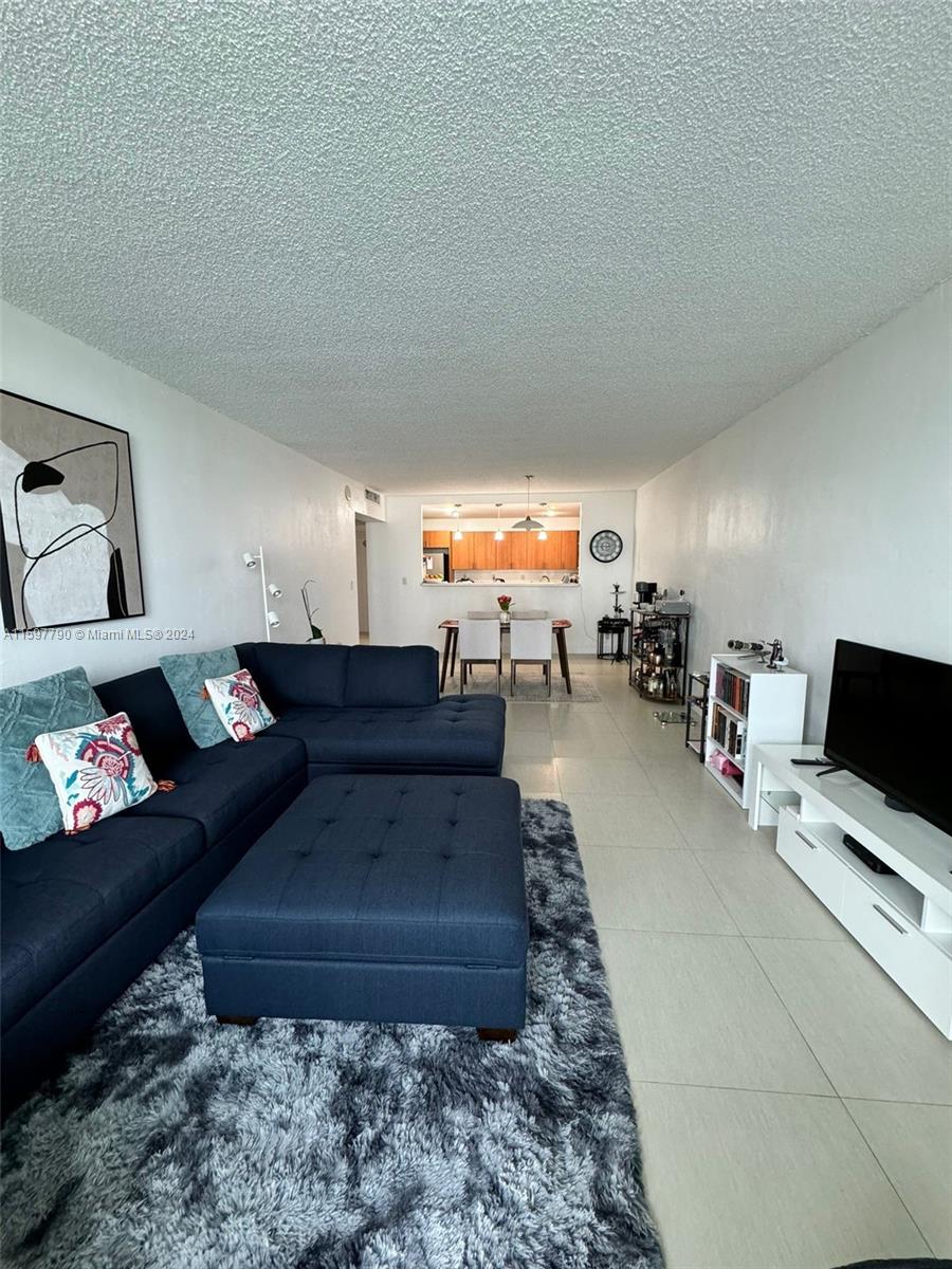19370 Collins Ave 1117 Property Photo 5