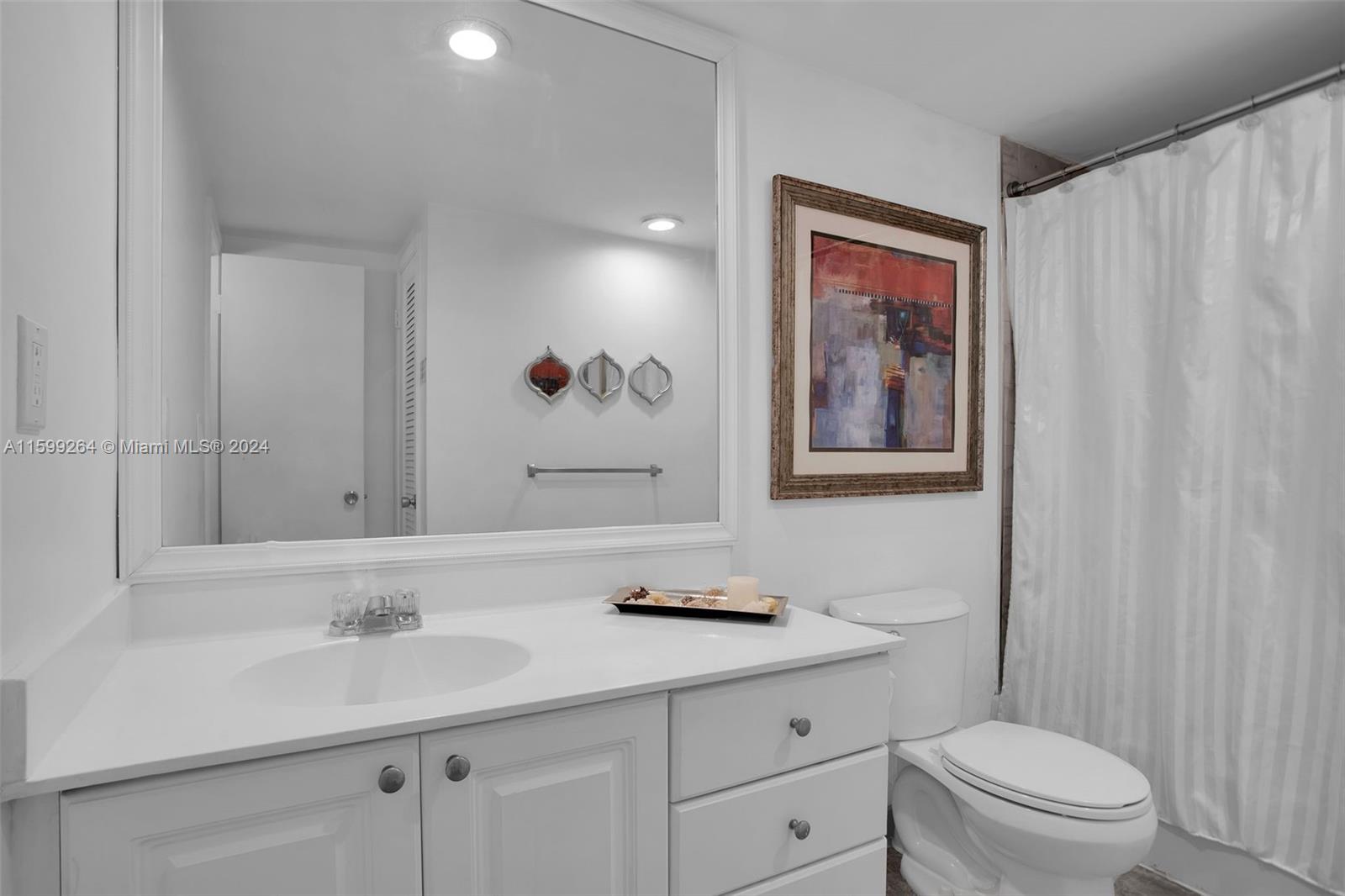19370 Collins Ave 1125 Property Photo 10