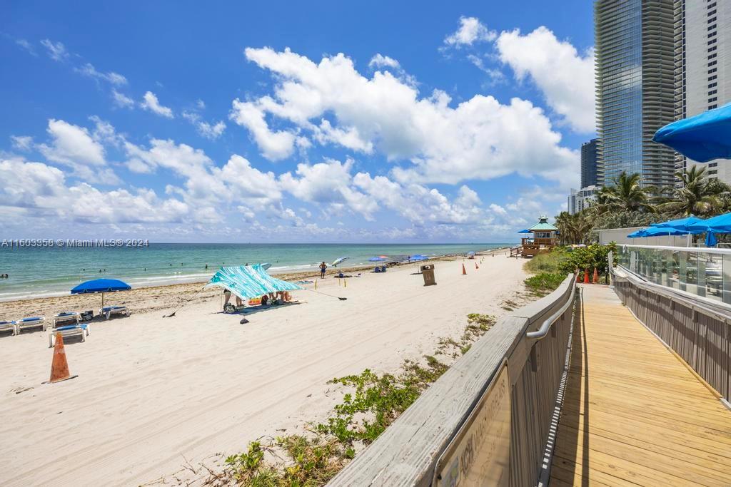 19201 Collins Ave Property Photo 4
