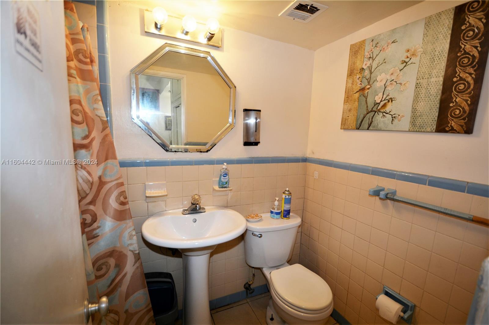 1079 Nw 54th St Property Photo 5