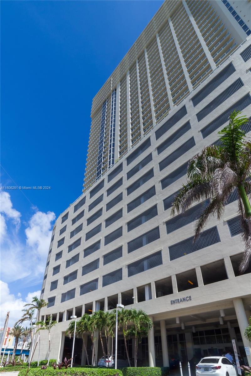 16699 Collins Ave 3707 Property Photo 1
