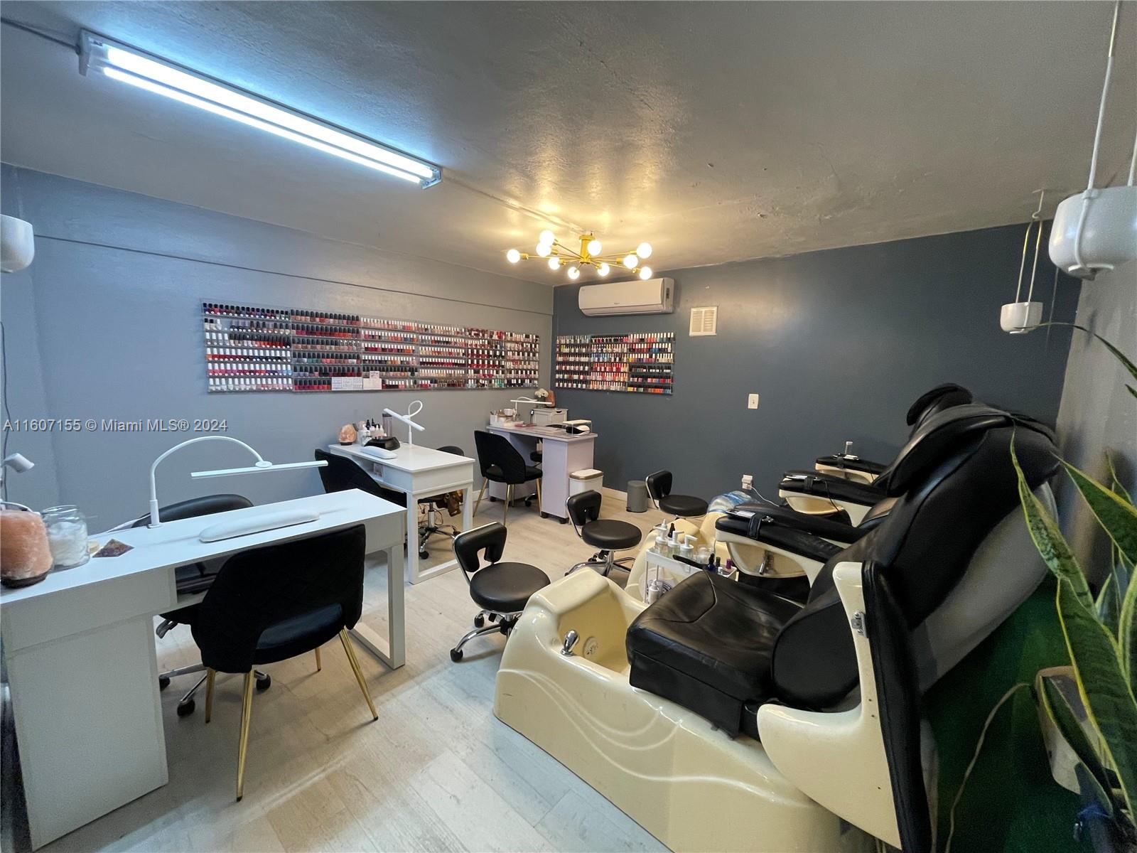 Beauty Salon For Sale Collins Ave Property Photo 12