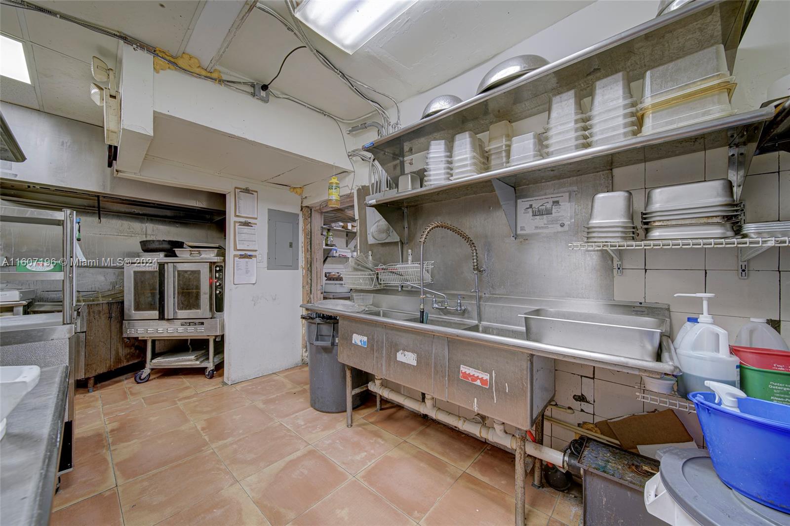 Restaurant With Real Estate Included For Sale In Miami Property Photo 6
