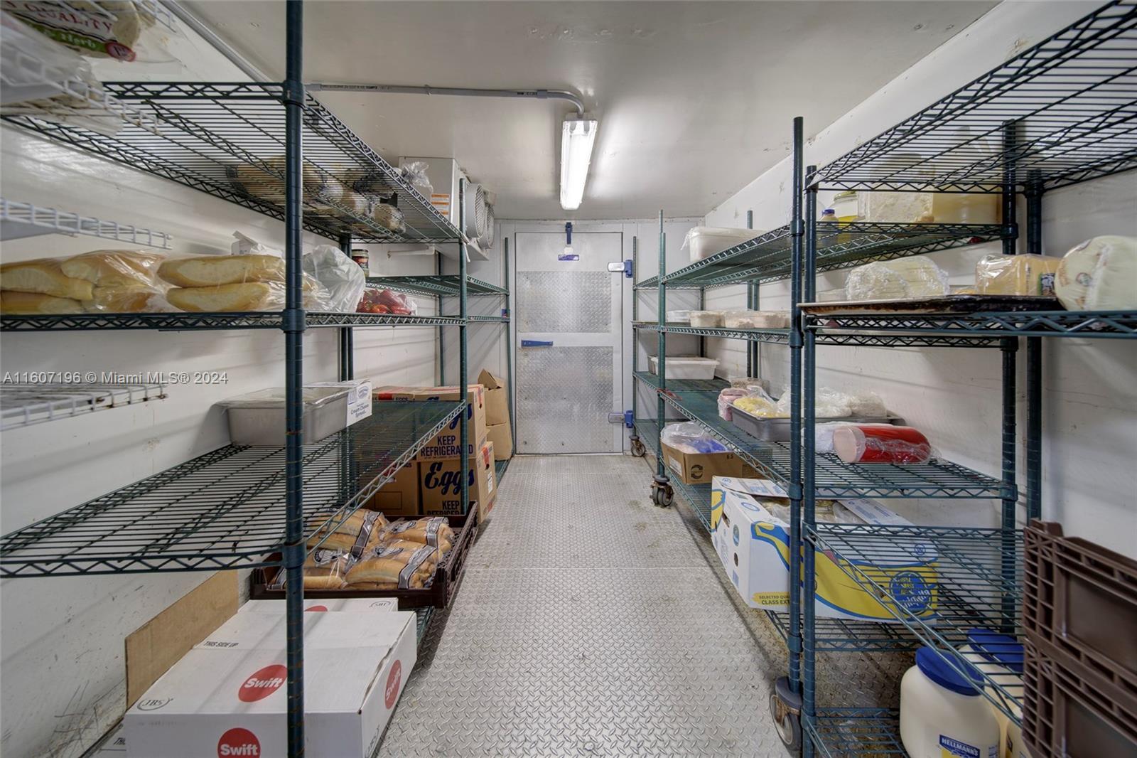 Restaurant With Real Estate Included For Sale In Miami Property Photo 12