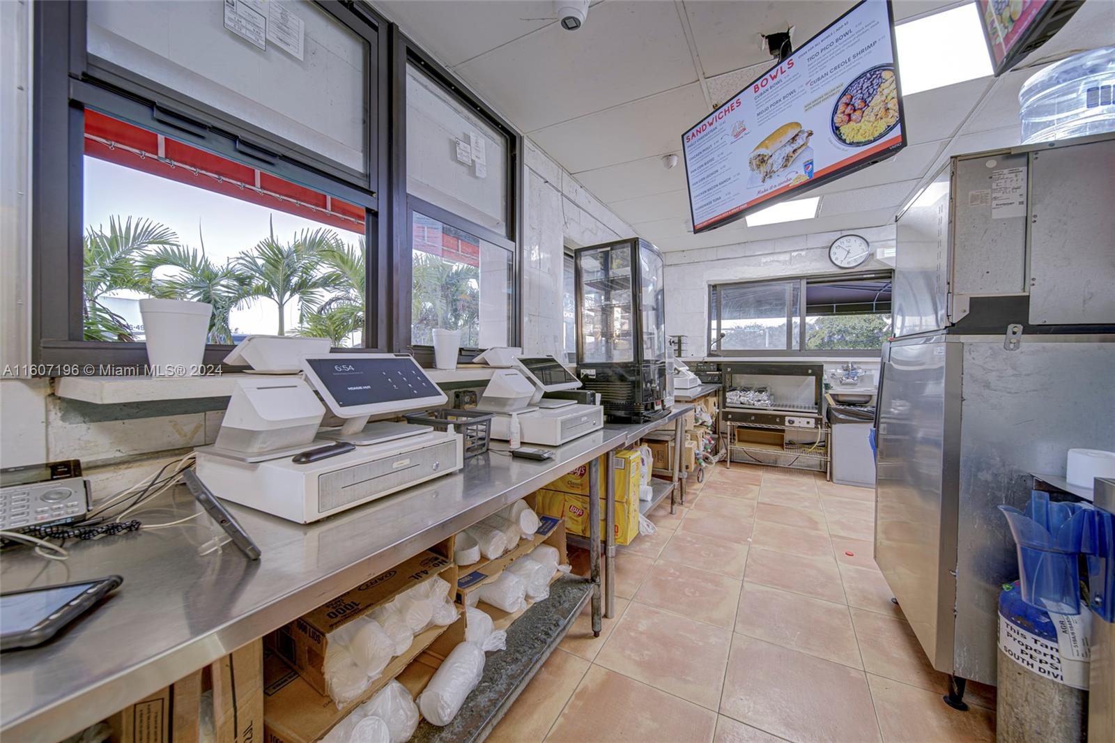 Restaurant With Real Estate Included For Sale In Miami Property Photo 17