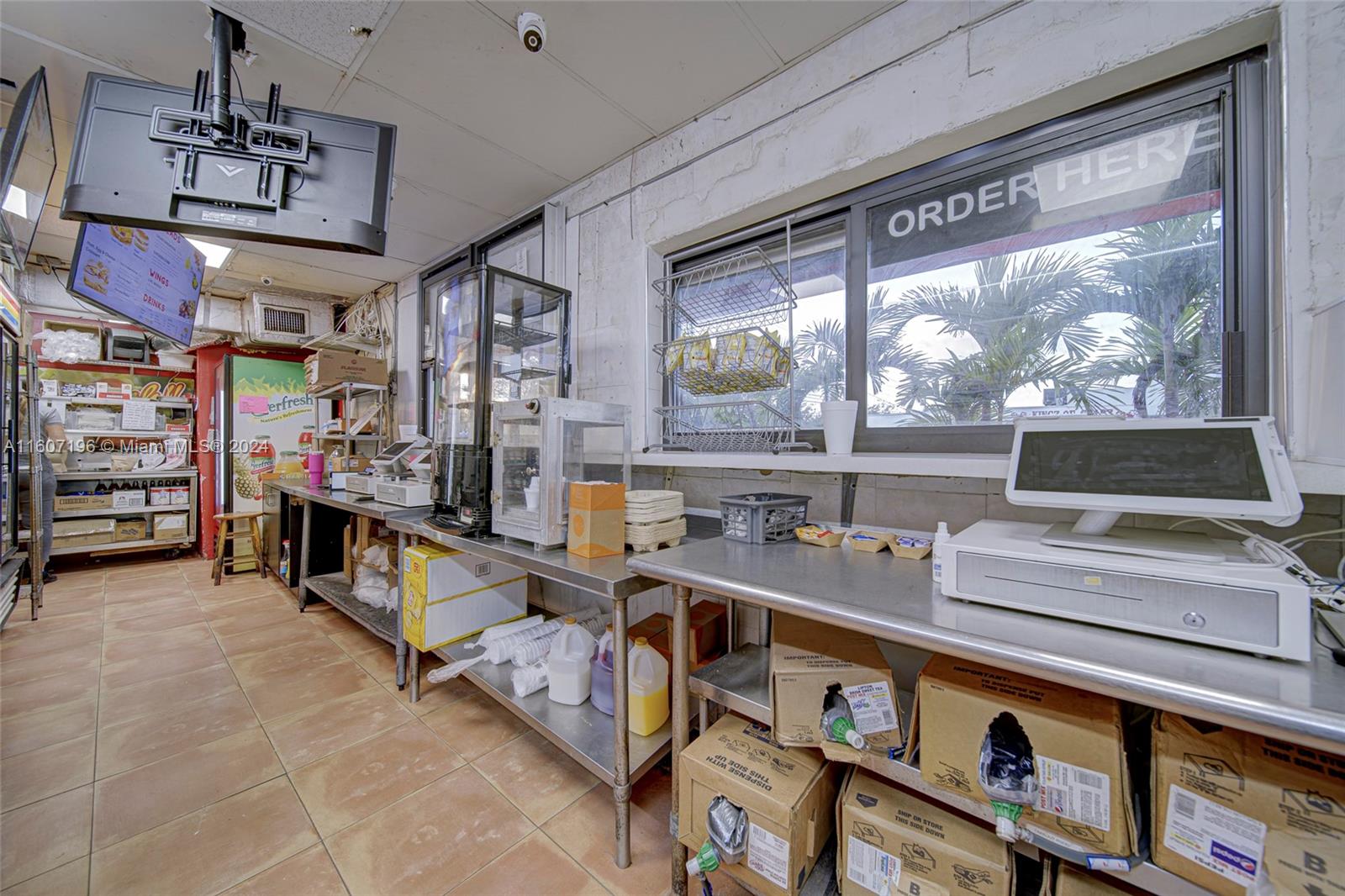 Restaurant With Real Estate Included For Sale In Miami Property Photo 21