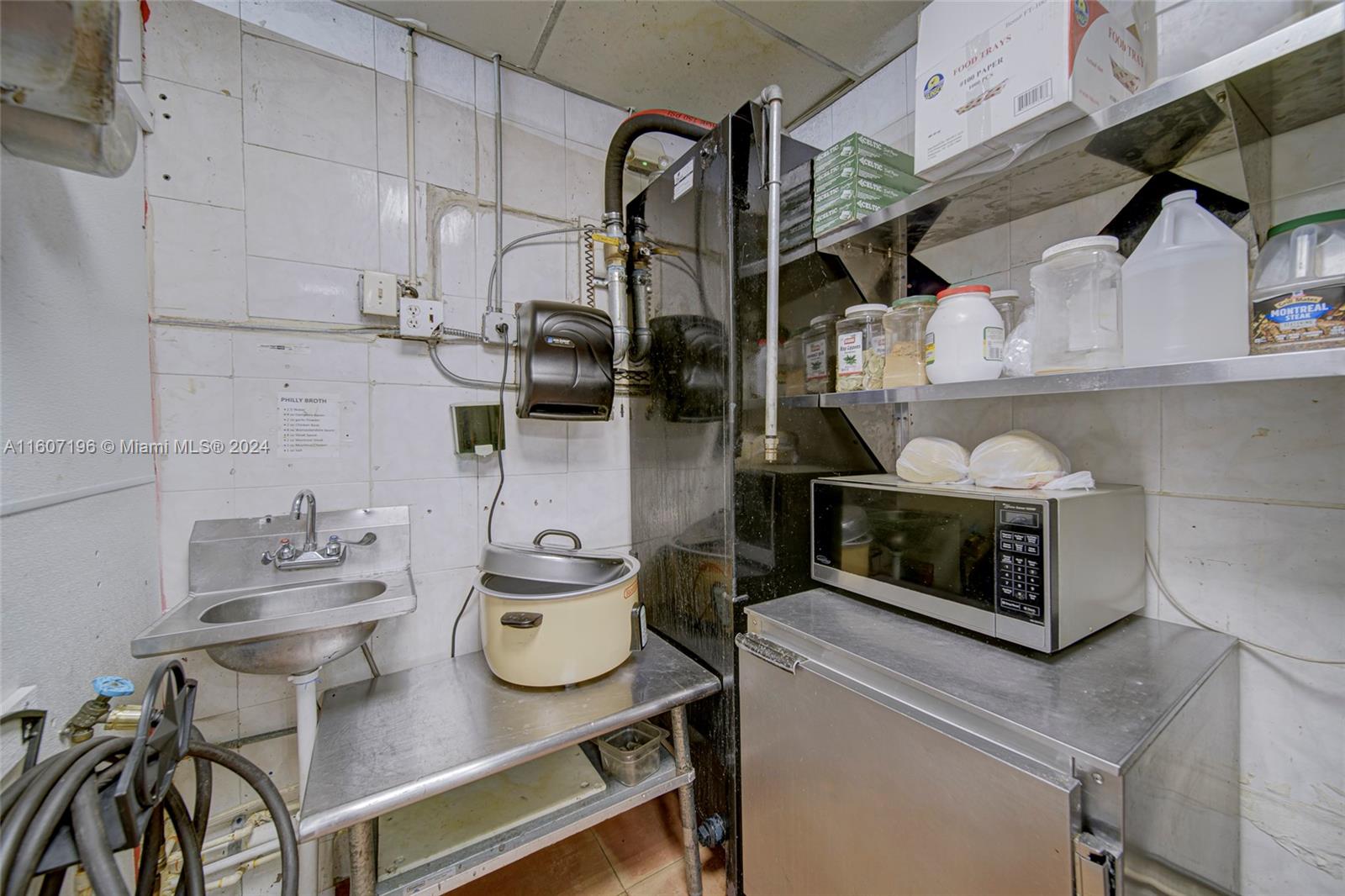 Restaurant With Real Estate Included For Sale In Miami Property Photo 26
