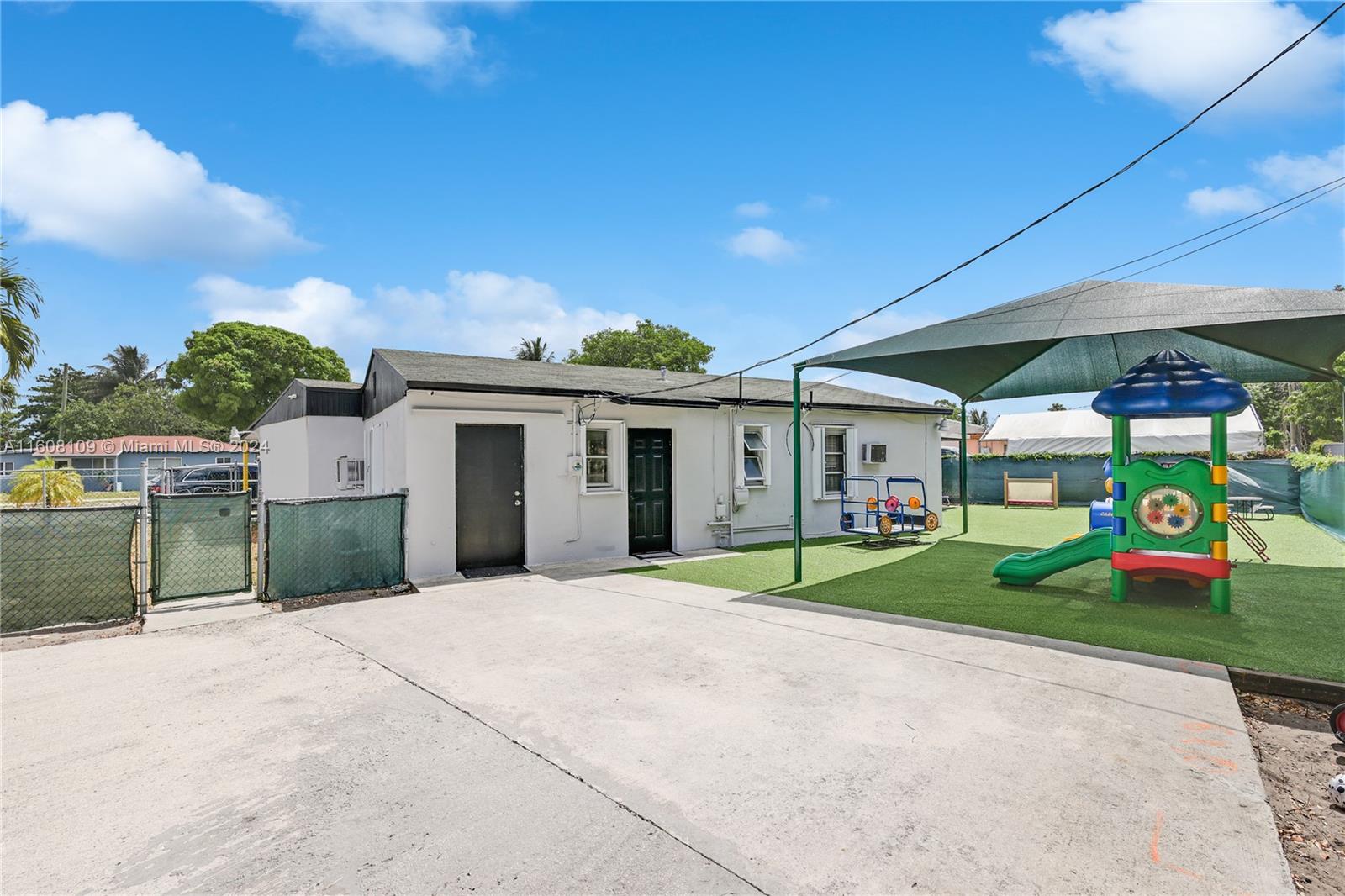 Property Photo 27