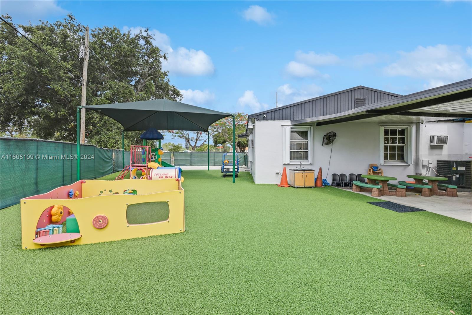 Property Photo 29