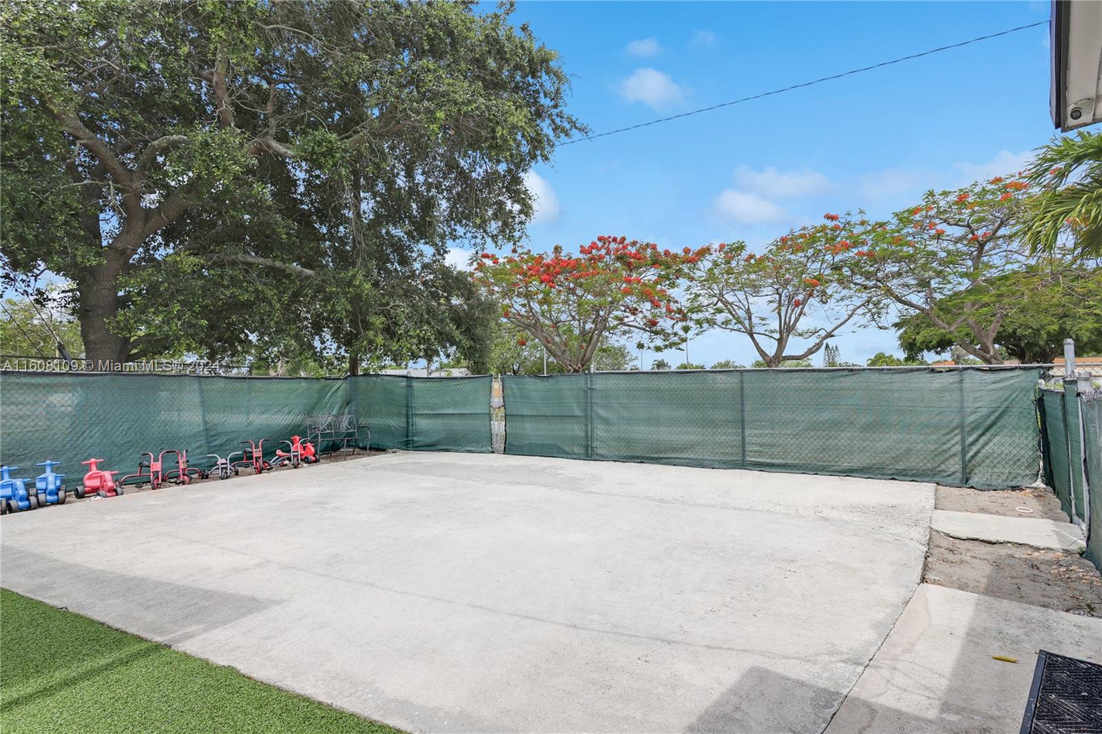Property Photo 34