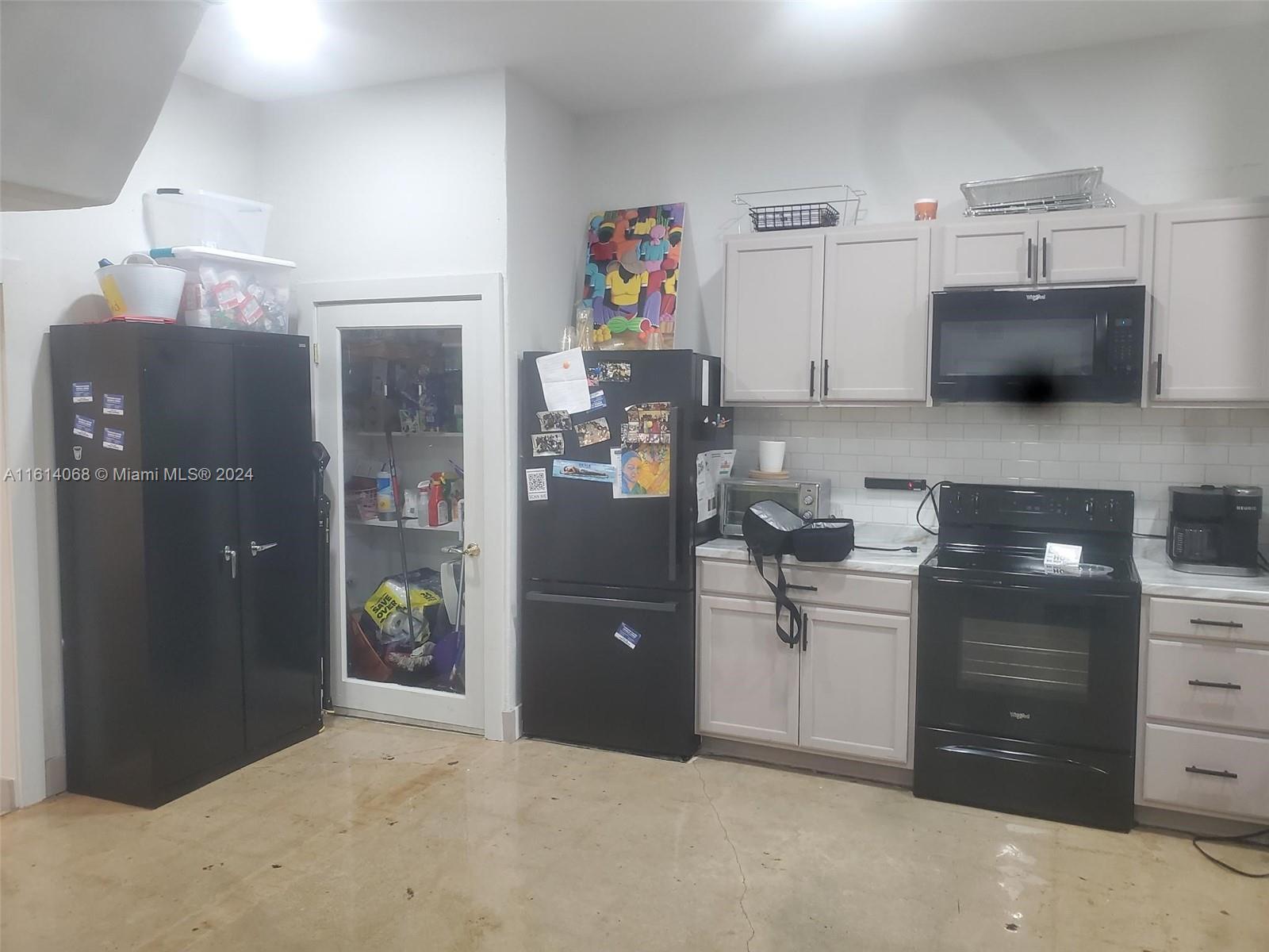 800 Nw 54th Street Property Photo 4