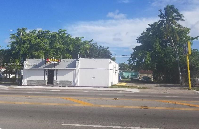 800 Nw 54th Street Property Photo 12