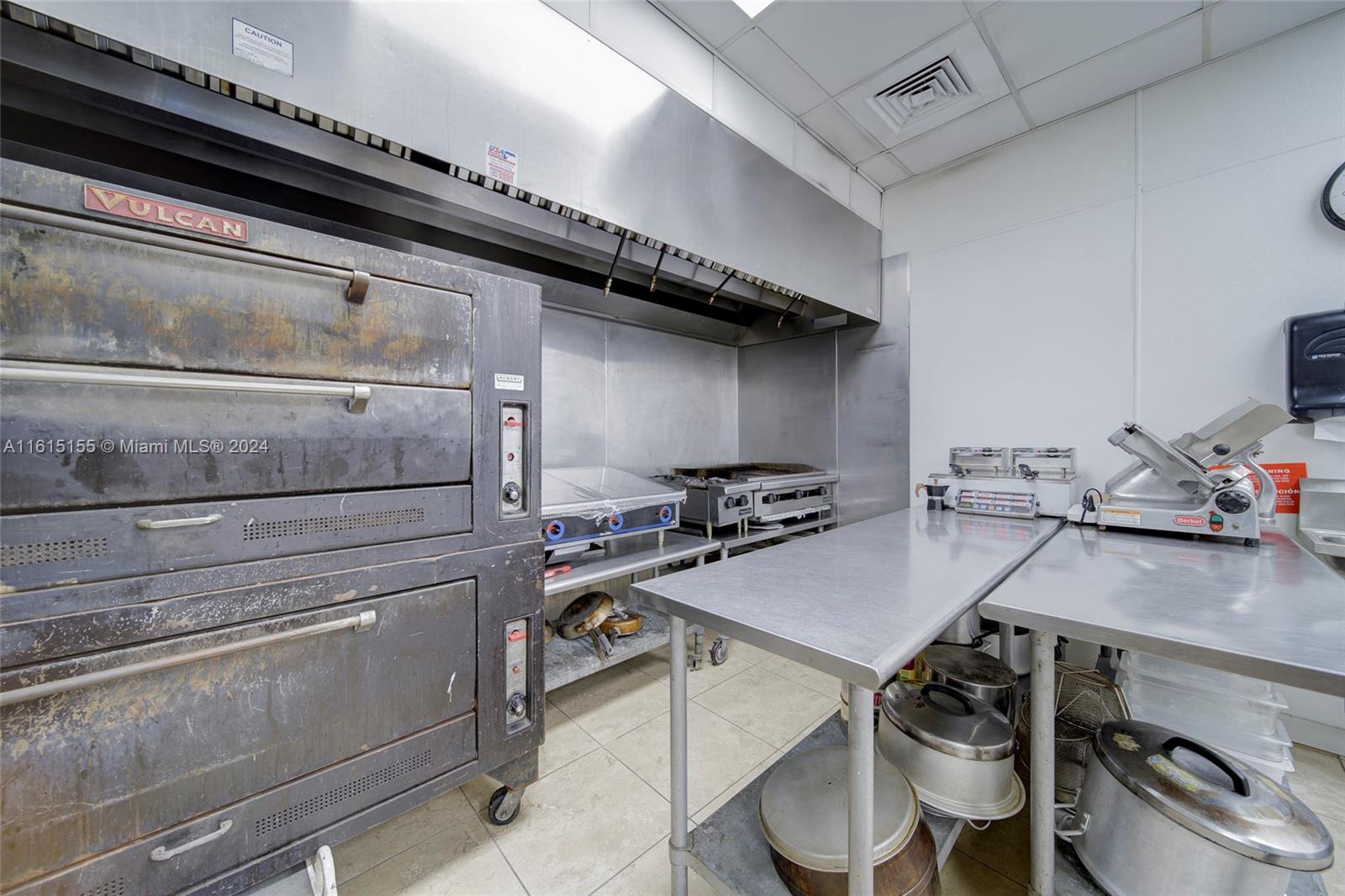 Commercial Kitchen For Lease On 8th Street Property Photo 15
