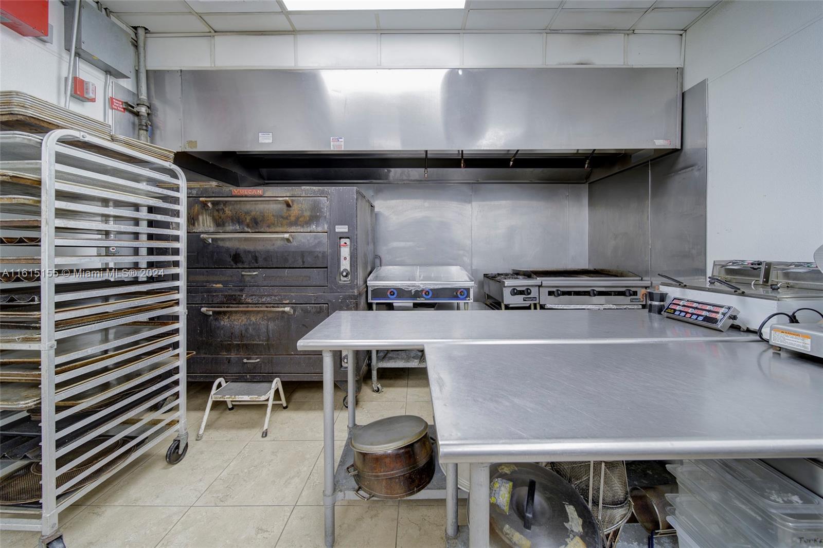 Commercial Kitchen For Lease On 8th Street Property Photo 18