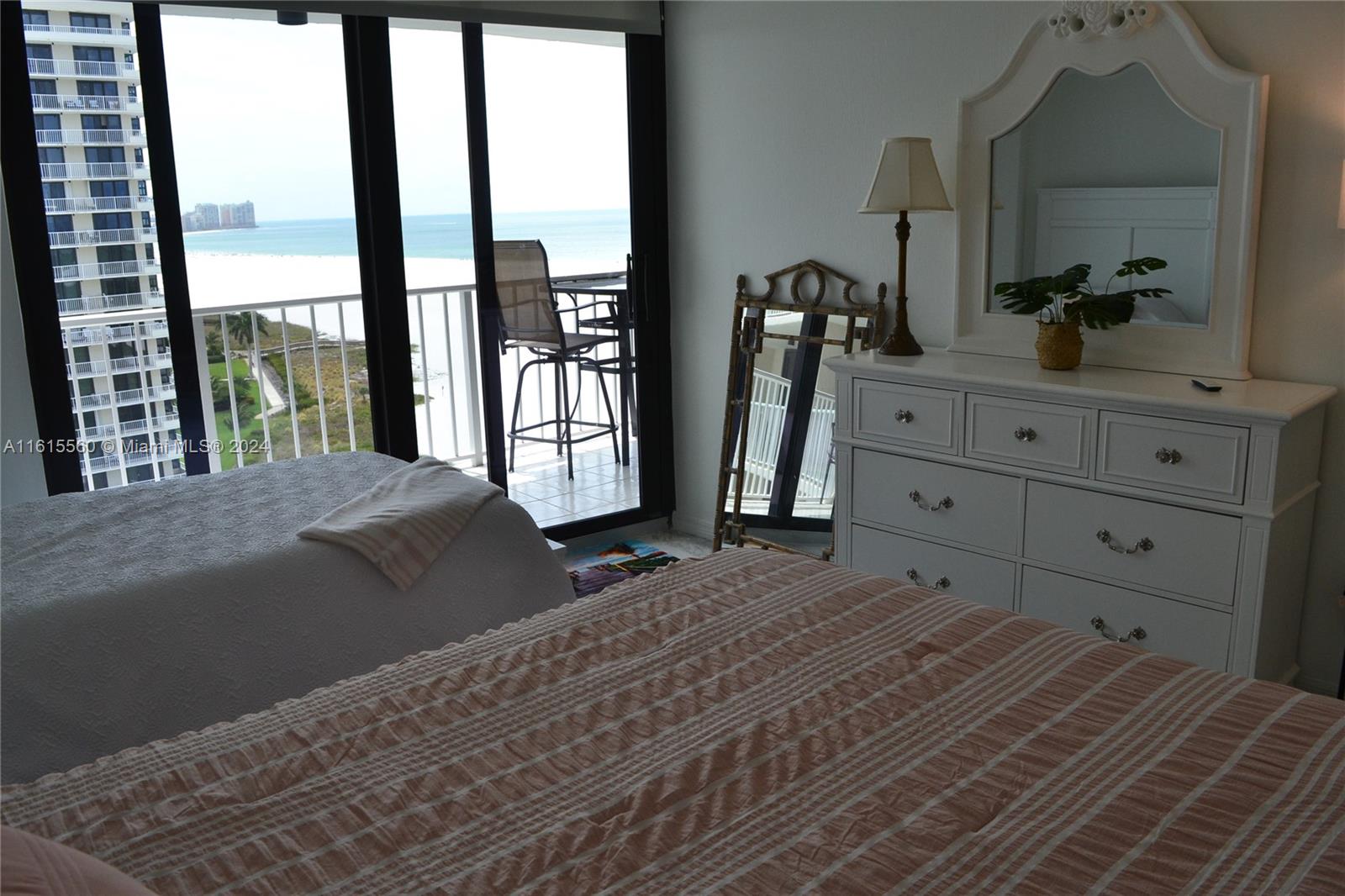 320 Seaview Court 2-1207 Property Photo 27