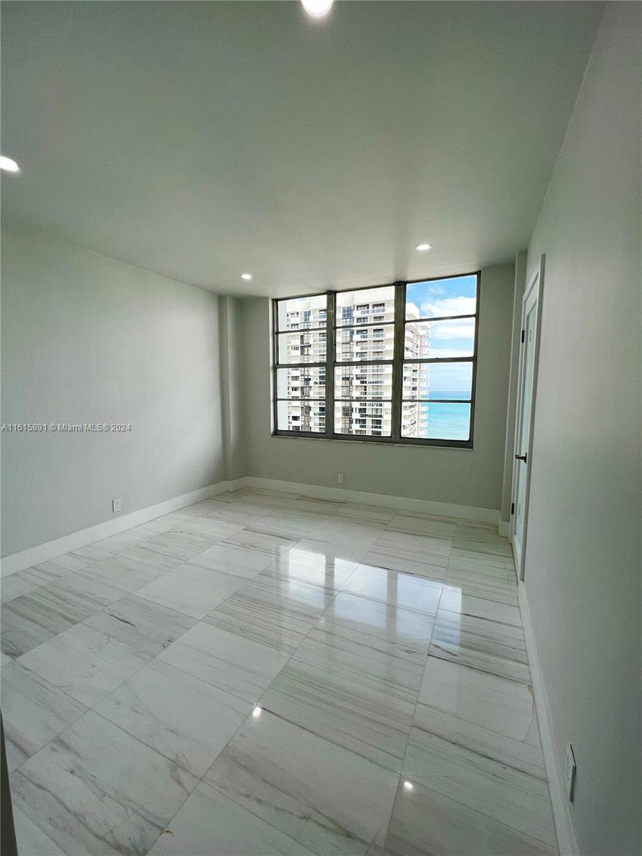 5700 Collins Ave 16b Property Photo 14