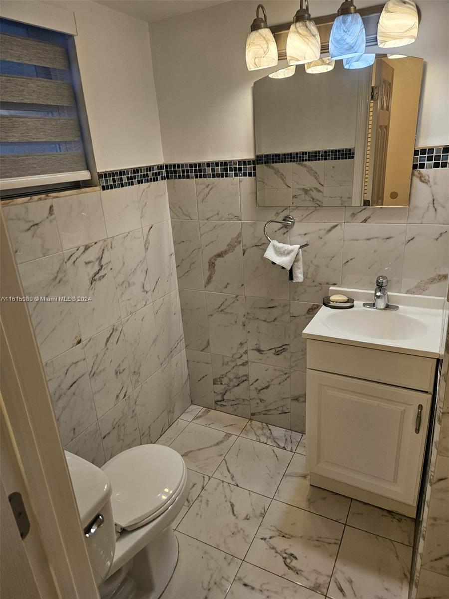 1201 Ne 191st St G111 Property Photo 11