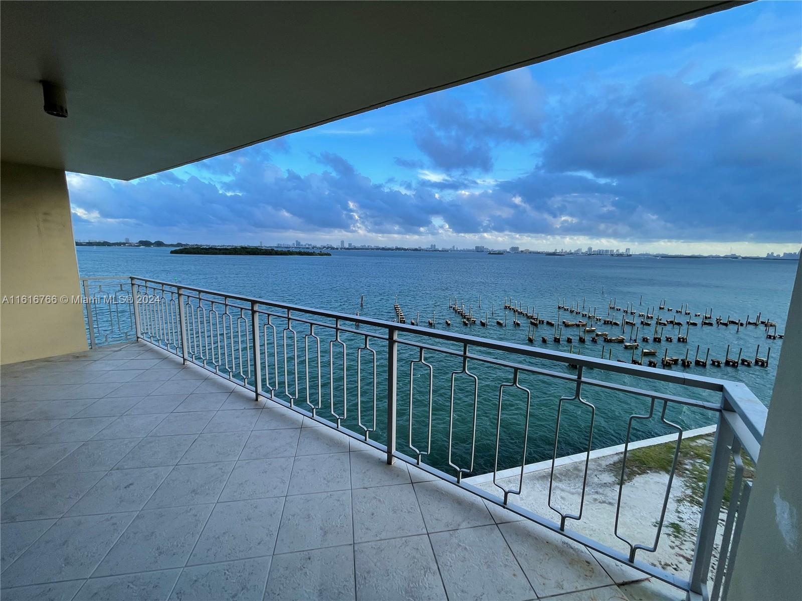 11111 Biscayne Blvd 7c/705 Property Photo 2