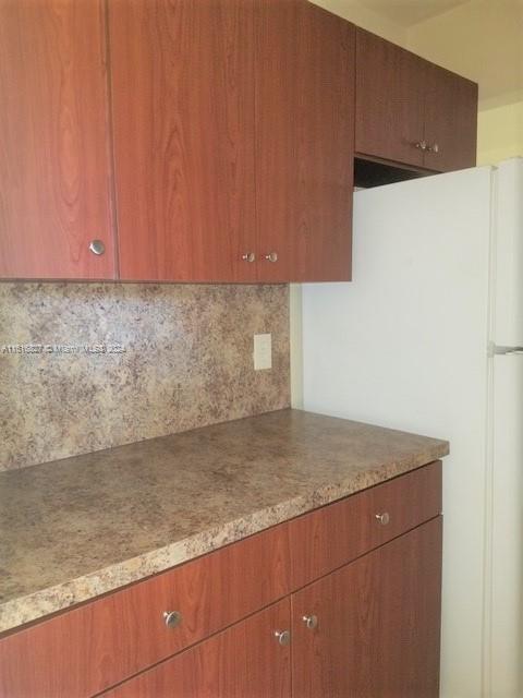 2230 Madison St 08 Property Photo 5