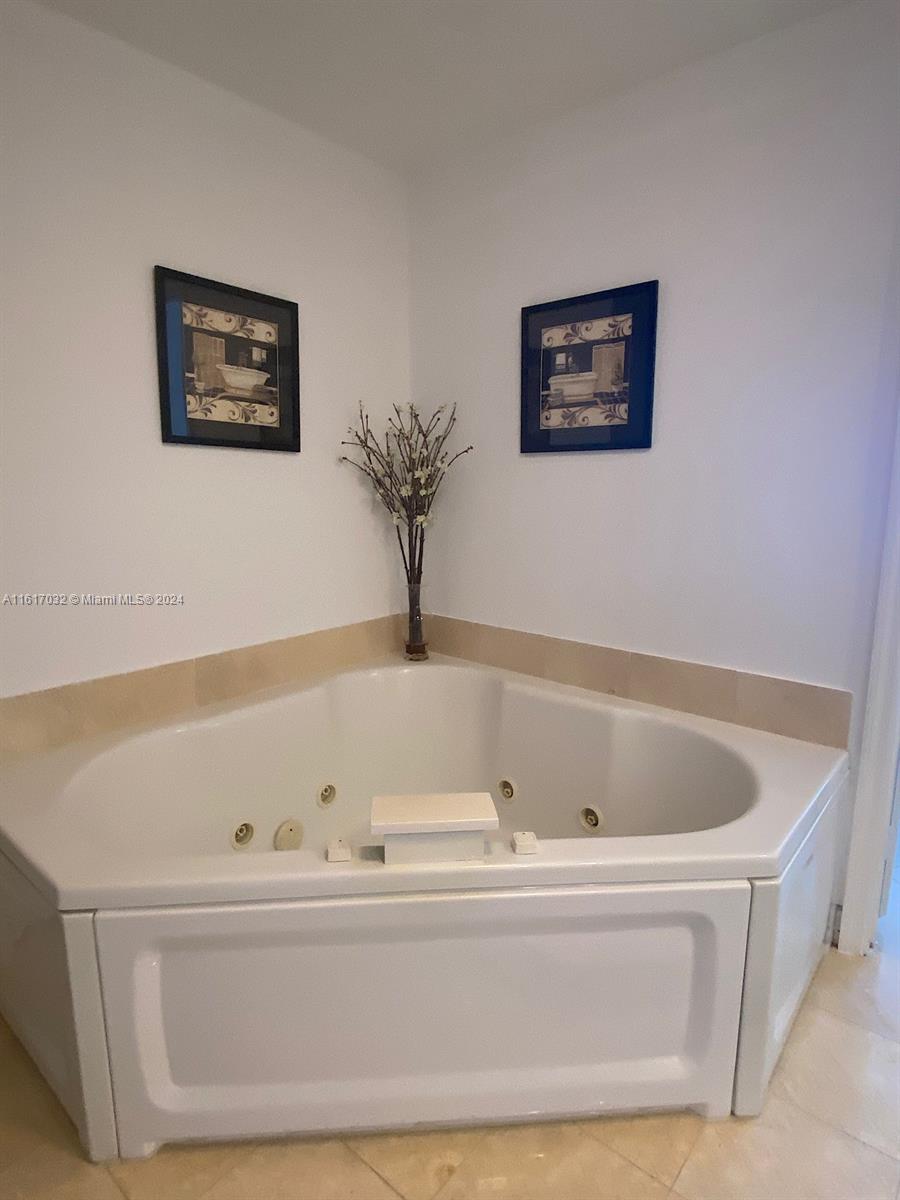 18911 Collins Ave 1003 Property Photo 22