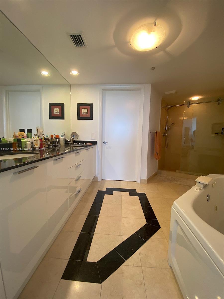 18911 Collins Ave 1003 Property Photo 23