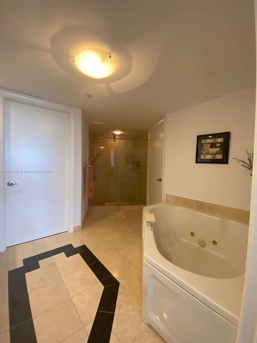 18911 Collins Ave 1003 Property Photo 24
