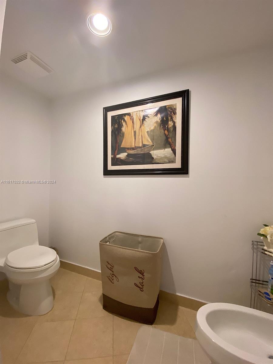18911 Collins Ave 1003 Property Photo 25